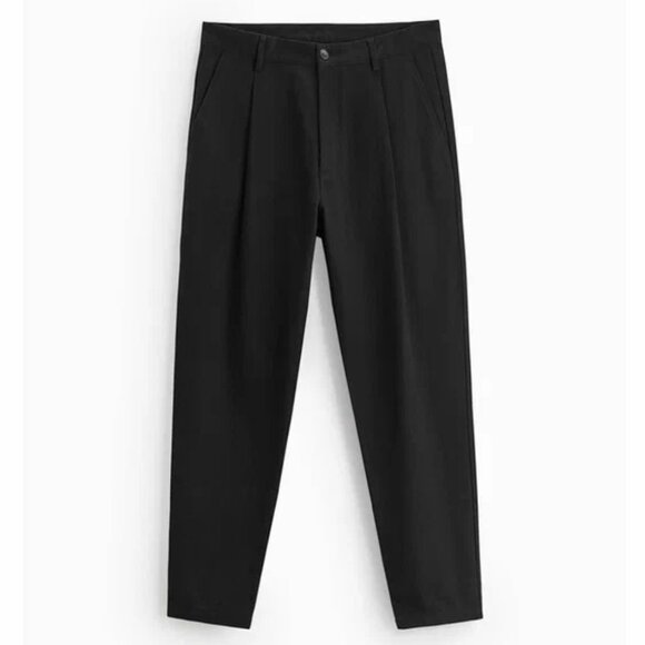 Zara Carrot Fit Pants in Black